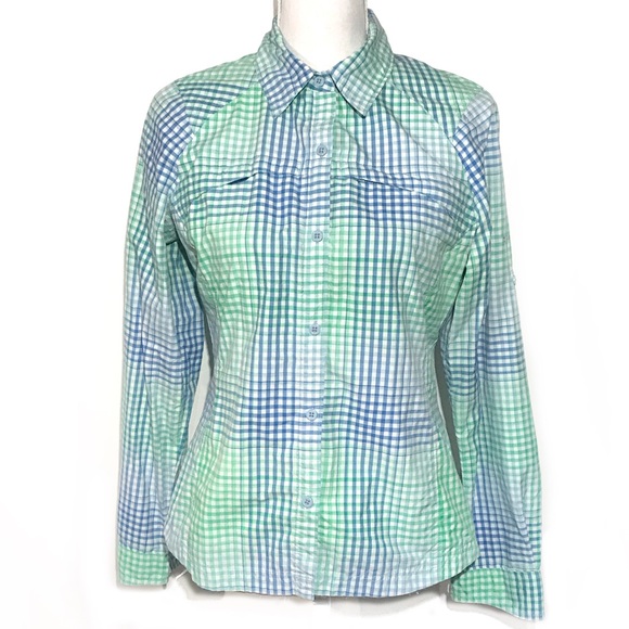 Columbia Tops - Columbia checkered Omni-shade Button Down